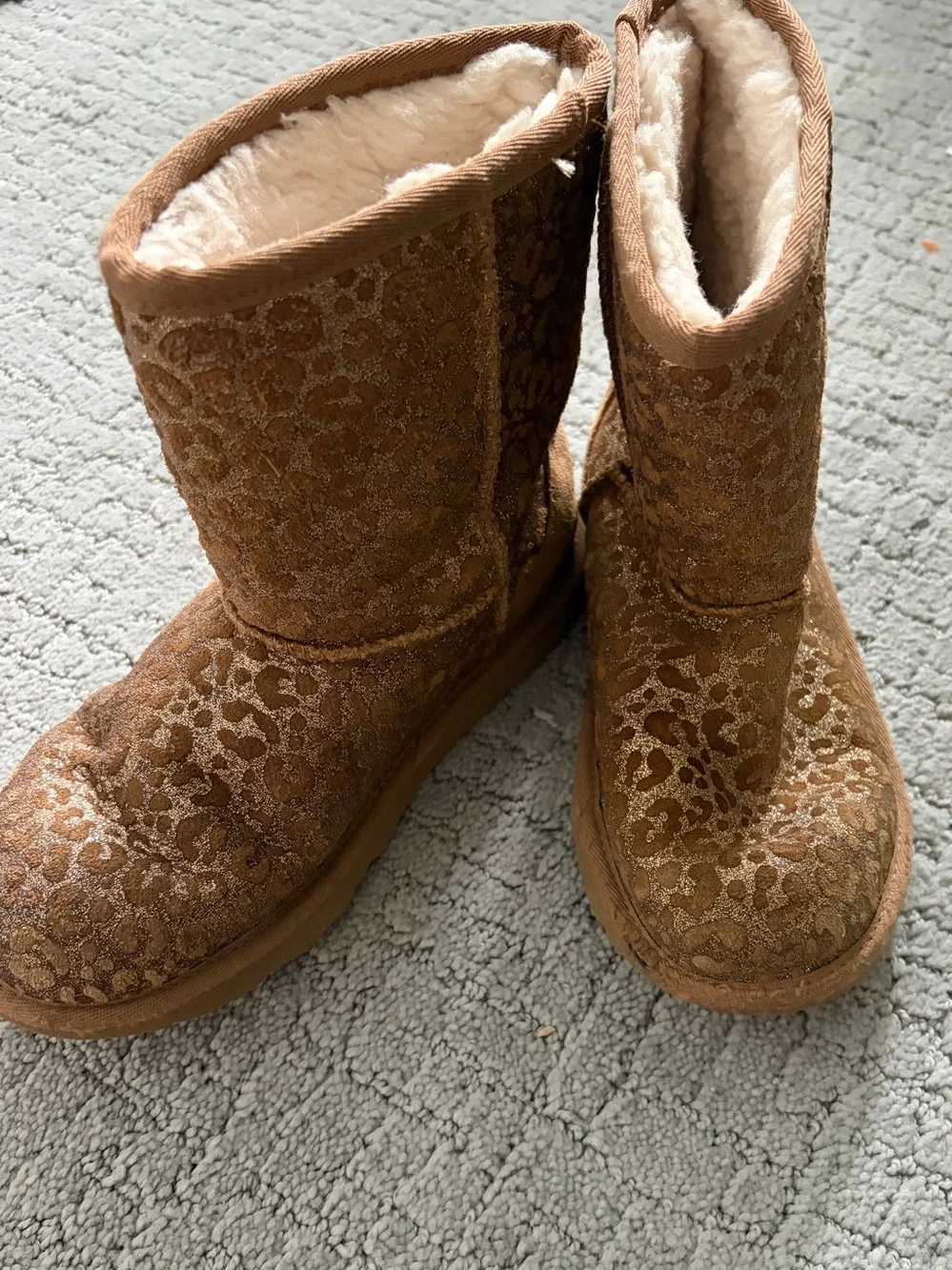 UGG girls gold cheetah print boots size 4 youth